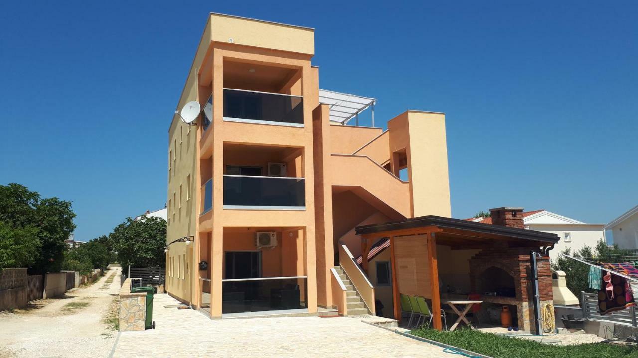 Villa Merjem 维尔 外观 照片